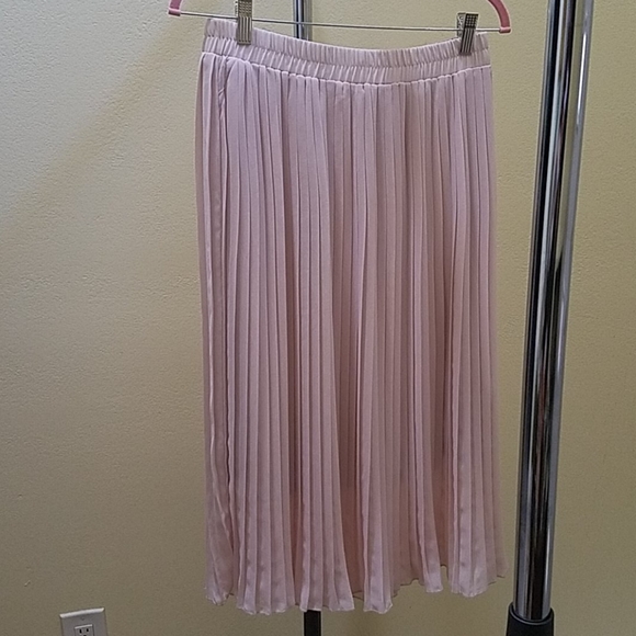 Skirt - Picture 1 of 2